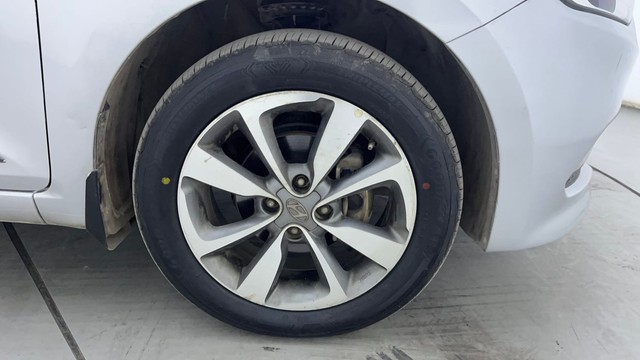 Second-hand 2015 Hyundai i20 1.4 Asta for sale in Hyderabad-17