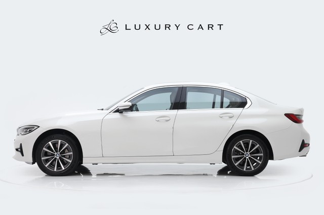 Second-hand 2022 BMW 3 Series 330i Sport for sale in Gurgaon-4