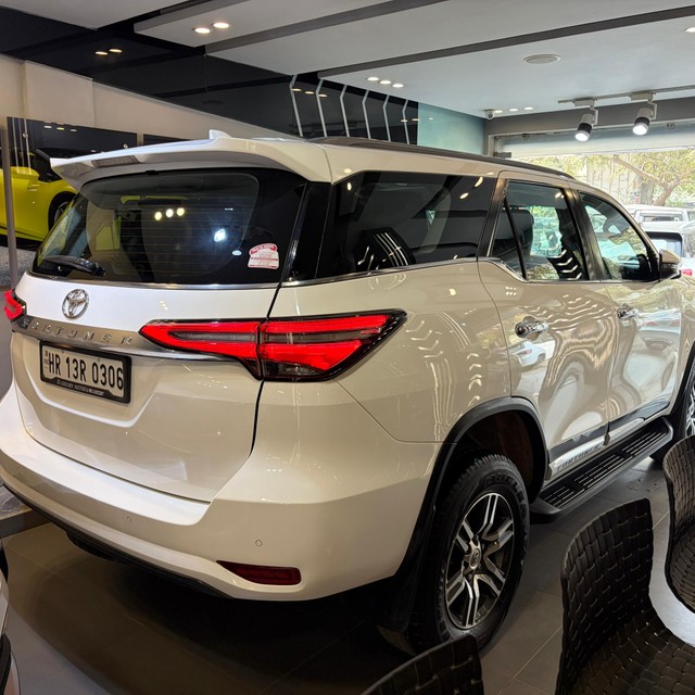 Toyota Fortuner 4X2 Diesel AT BSVI Second-hand 2021 Toyota Fortuner 4X2 Diesel AT BSVI for sale in New Delhi-2