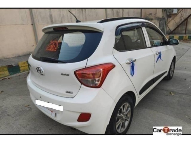 Second-hand 2013 Hyundai Grand i10 Asta Option for sale in Noida-12