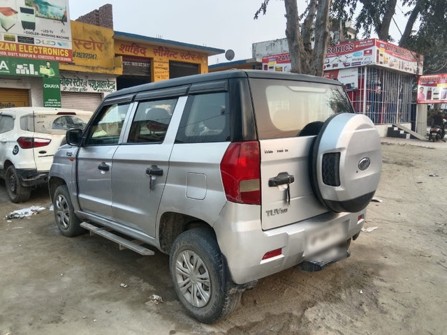 Second-hand 2018 Mahindra TUV 300 T4 Plus for sale in Ghaziabad-2