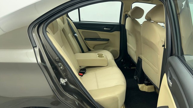 Second-hand 2023 Honda Amaze VX CVT Petrol for sale in Chennai-27