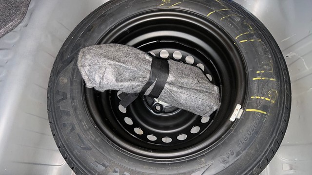 Second-hand 2023 Honda Amaze VX CVT Petrol for sale in Chennai-21