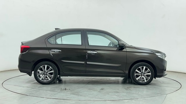 Second-hand 2023 Honda Amaze VX CVT Petrol for sale in Chennai-2