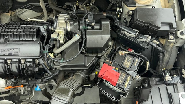 Second-hand 2023 Honda Amaze VX CVT Petrol for sale in Chennai-32