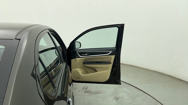 Second-hand 2023 Honda Amaze VX CVT Petrol for sale in Chennai-16