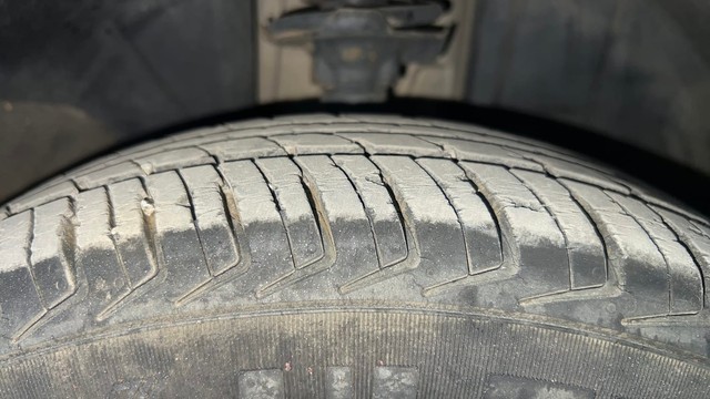 Second-hand 2016 Renault KWID RXT for sale in Chennai-32