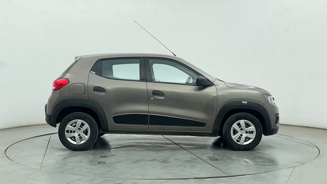 Second-hand 2016 Renault KWID RXT for sale in Chennai-2