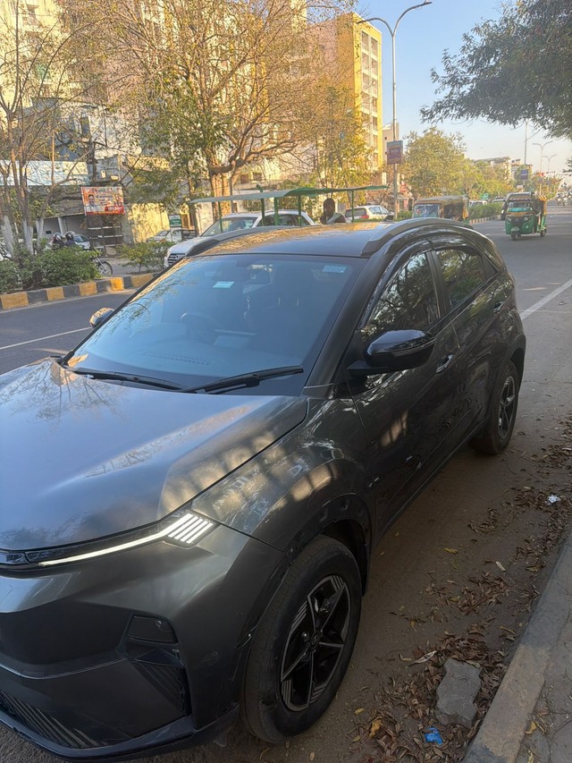 Tata Nexon EV Fearless LR - Photo 5