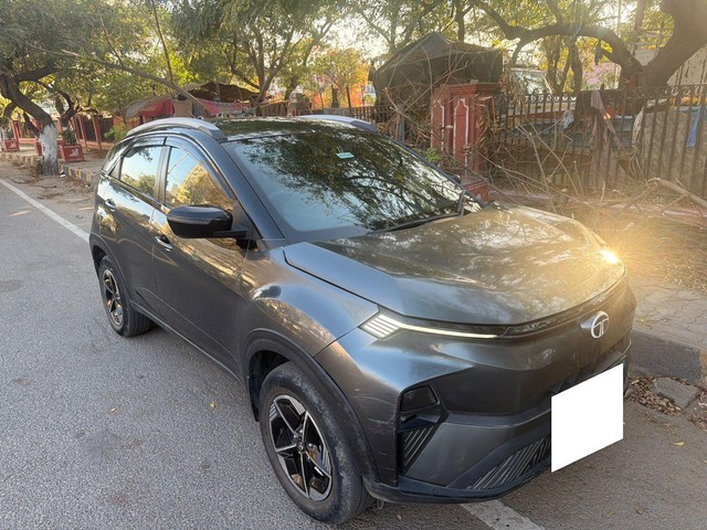 Tata Nexon EV Fearless LR - Photo 6