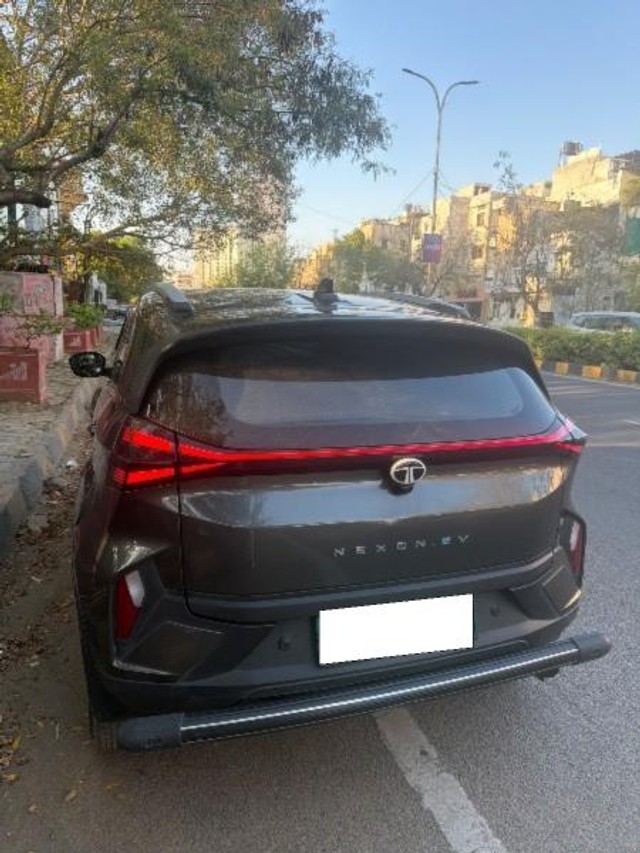 Tata Nexon EV Fearless LR - Photo 4