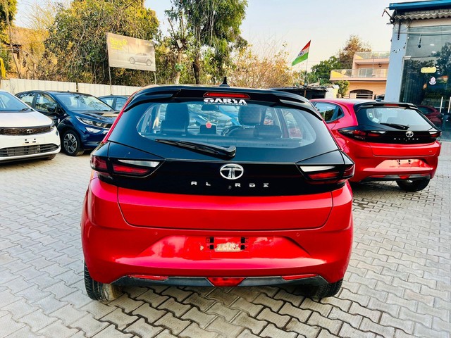 Tata Altroz XZ Plus S Second-hand 2023 Tata Altroz XZ Plus S for sale in Faridabad-2