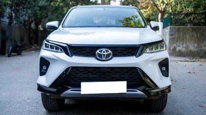 Second-hand 2026 Toyota Fortuner 4X2 Diesel AT for sale in New Delhi