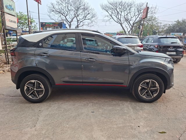 Second-hand 2024 Tata Nexon Creative Plus S for sale in Kolkata-11