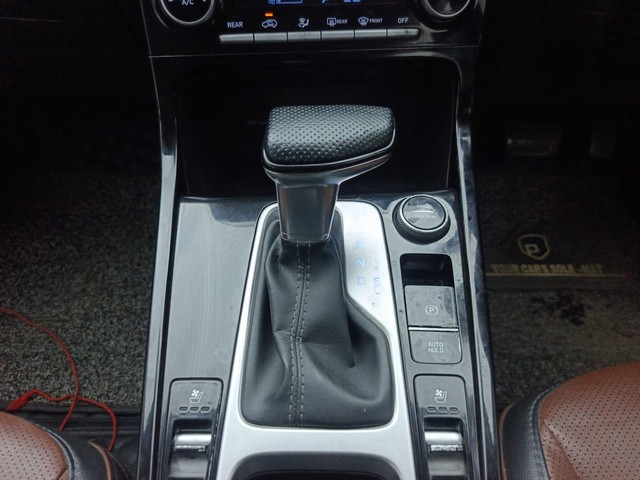 Second-hand 2022 Hyundai Alcazar Signature 6Str Diesel AT for sale in Visakhapatnam-12