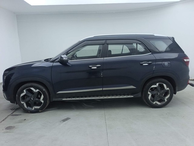 Second-hand 2022 Hyundai Alcazar Signature 6Str Diesel AT for sale in Visakhapatnam-6