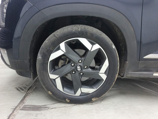 Second-hand 2022 Hyundai Alcazar Signature 6Str Diesel AT for sale in Visakhapatnam-20