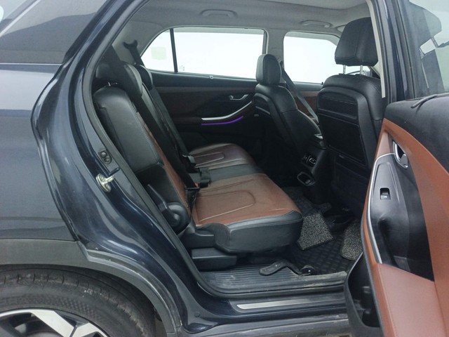 Second-hand 2022 Hyundai Alcazar Signature 6Str Diesel AT for sale in Visakhapatnam-27