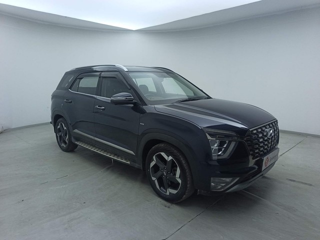 Second-hand 2022 Hyundai Alcazar Signature 6Str Diesel AT for sale in Visakhapatnam-1