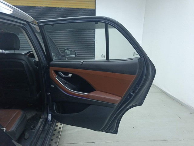 Second-hand 2022 Hyundai Alcazar Signature 6Str Diesel AT for sale in Visakhapatnam-39