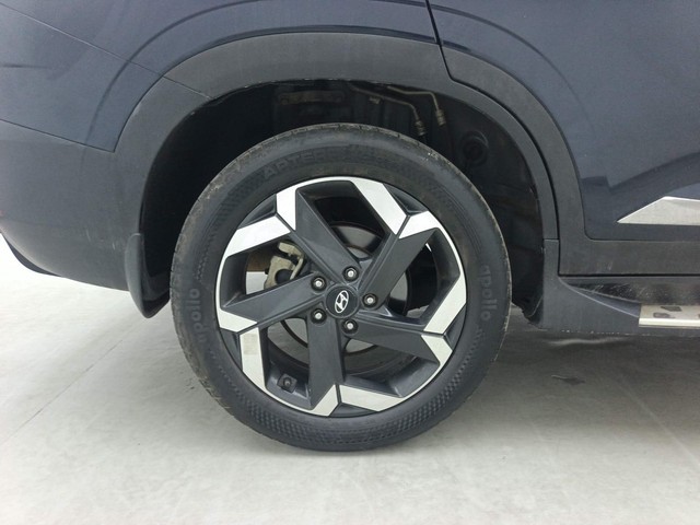 Second-hand 2022 Hyundai Alcazar Signature 6Str Diesel AT for sale in Visakhapatnam-18