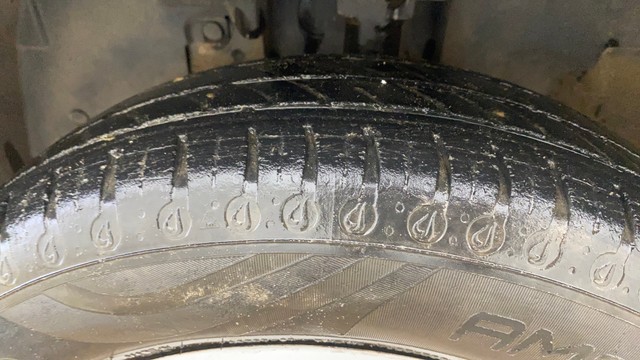 Second-hand 2020 Renault KWID RXT for sale in Ahmedabad-30