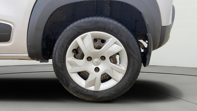 Second-hand 2020 Renault KWID RXT for sale in Ahmedabad-26