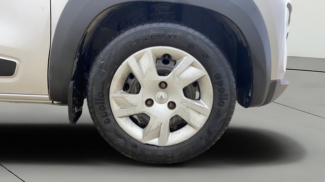 Second-hand 2020 Renault KWID RXT for sale in Ahmedabad-23