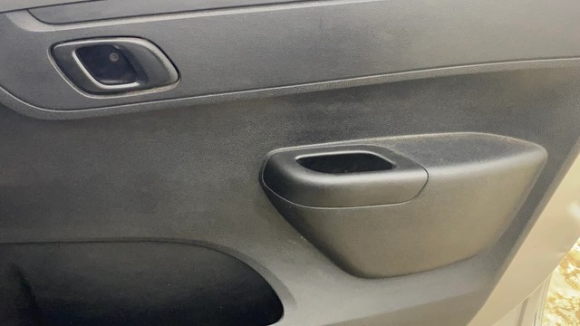 Second-hand 2020 Renault KWID RXT for sale in Ahmedabad-17