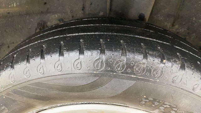 Second-hand 2020 Renault KWID RXT for sale in Ahmedabad-31