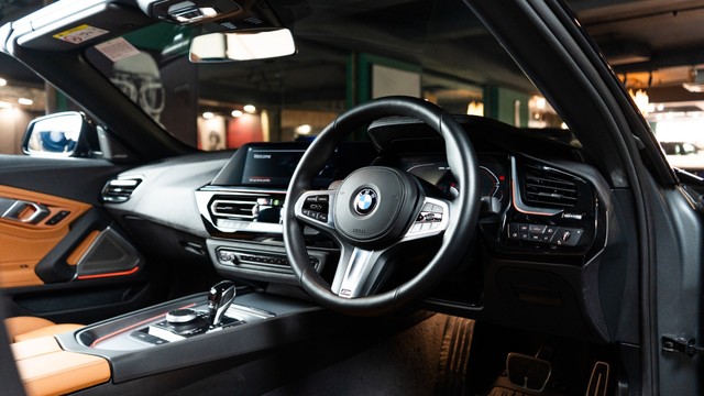 Second-hand 2025 BMW Z4 M40i for sale in New Delhi-15