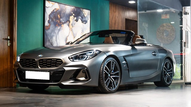 Second-hand 2025 BMW Z4 M40i for sale in New Delhi-3