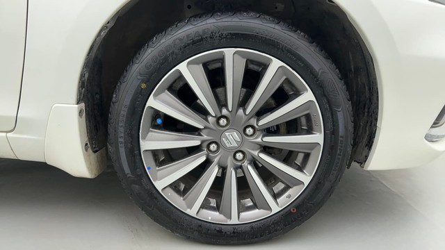 Second-hand 2022 Maruti Suzuki Ciaz 1.4 AT Alpha for sale in Ahmedabad-17