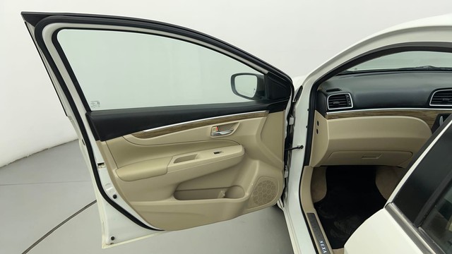 Second-hand 2022 Maruti Suzuki Ciaz 1.4 AT Alpha for sale in Ahmedabad-32