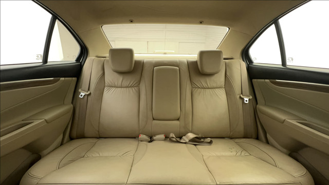 Second-hand 2022 Maruti Suzuki Ciaz 1.4 AT Alpha for sale in Ahmedabad-38