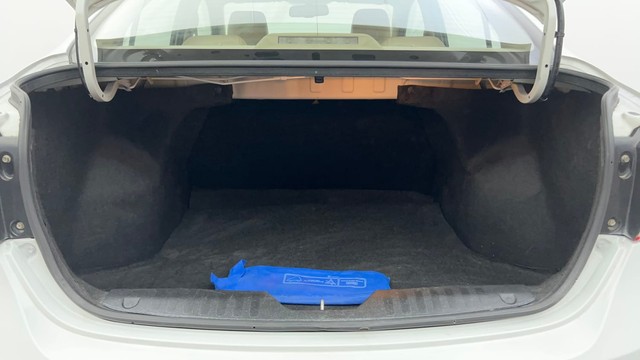 Second-hand 2015 Maruti Suzuki Ciaz ZXi for sale in Ahmedabad-9