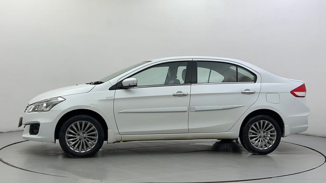 Second-hand 2015 Maruti Suzuki Ciaz ZXi for sale in Ahmedabad-6