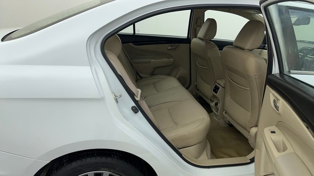 Second-hand 2015 Maruti Suzuki Ciaz ZXi for sale in Ahmedabad-29