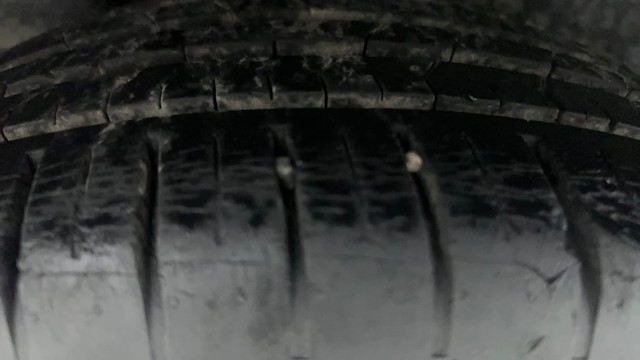 Second-hand 2015 Maruti Suzuki Ciaz ZXi for sale in Ahmedabad-30