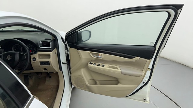Second-hand 2015 Maruti Suzuki Ciaz ZXi for sale in Ahmedabad-16