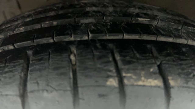 Second-hand 2015 Maruti Suzuki Ciaz ZXi for sale in Ahmedabad-26