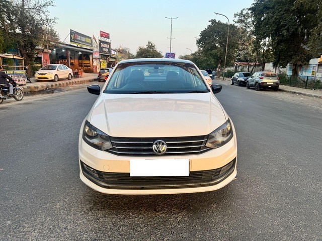Second-hand 2019 Volkswagen Vento 1.5 TDI Highline AT for sale in New Delhi-3