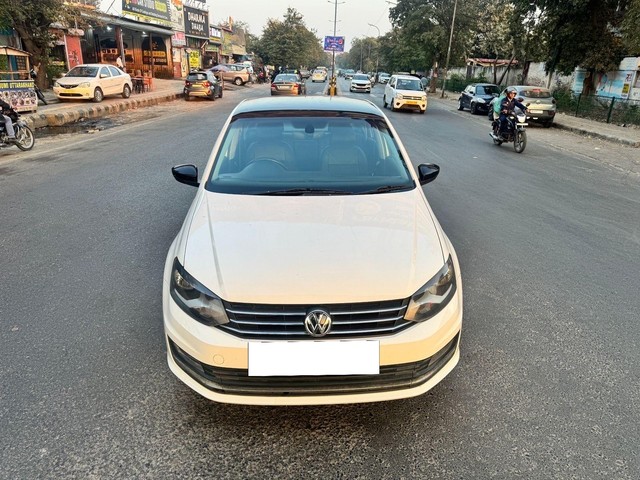 Second-hand 2019 Volkswagen Vento 1.5 TDI Highline AT for sale in New Delhi-4