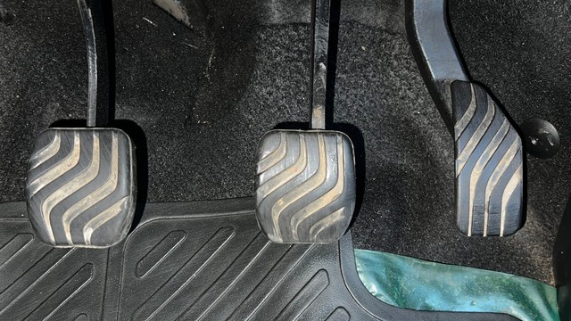 Second-hand 2022 Nissan Magnite XV Executive for sale in Noida-14