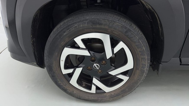 Second-hand 2022 Nissan Magnite XV Executive for sale in Noida-20