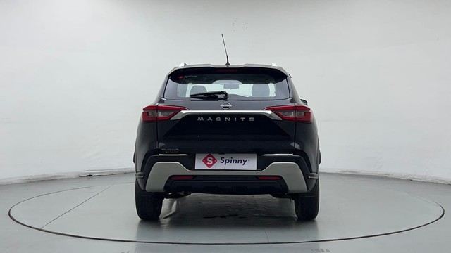 Second-hand 2022 Nissan Magnite XV Executive for sale in Noida-4