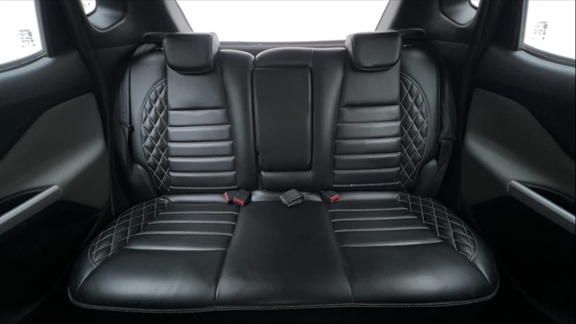 Second-hand 2022 Nissan Magnite XV Executive for sale in Noida-24