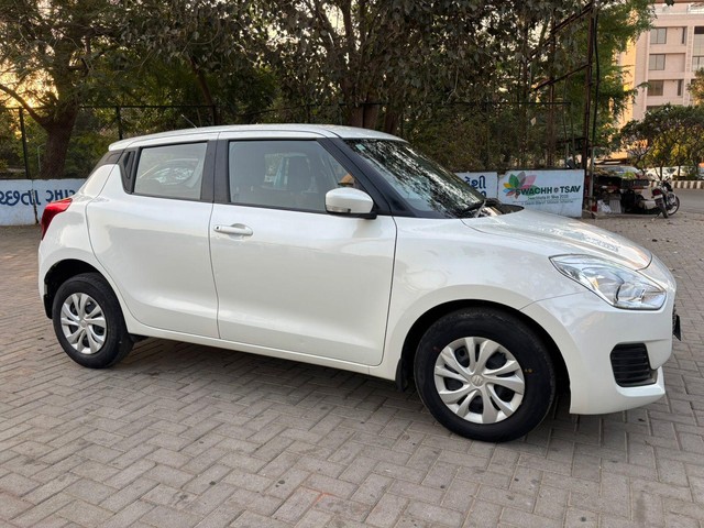 Maruti Suzuki Swift AMT VXI Second-hand 2019 Maruti Suzuki Swift AMT VXI for sale in Vadodara-8
