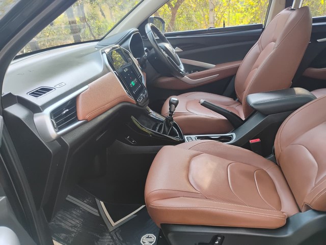 Second-hand 2022 MG Hector Plus Sharp Diesel MT for sale in Agra-7