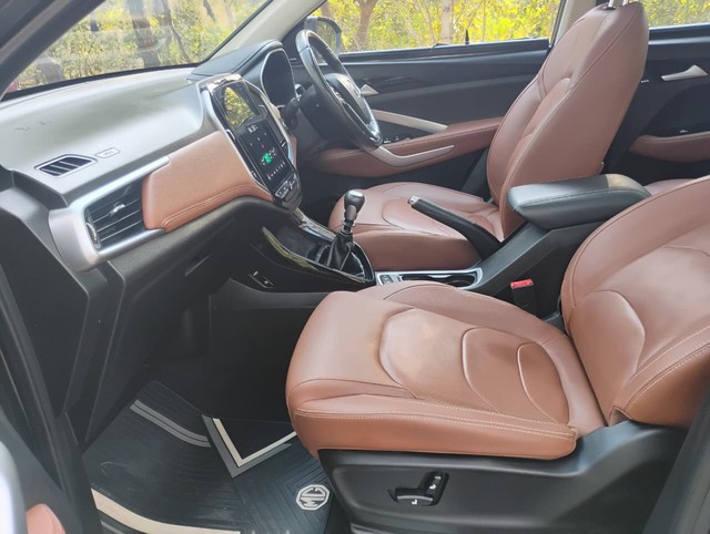 Second-hand 2022 MG Hector Plus Sharp Diesel MT for sale in Agra-12